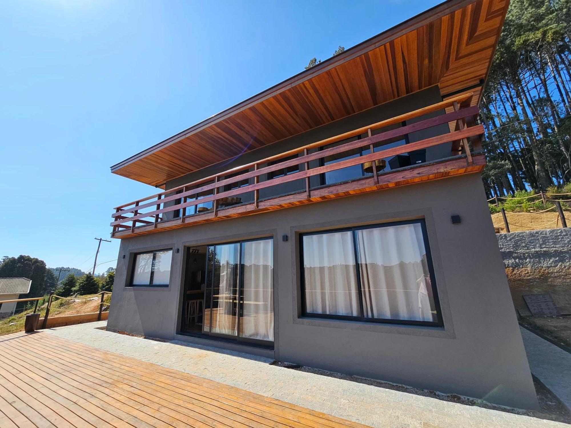 Casa Angatu - Ecoara - * Campos do Jordão